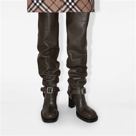 Leather Soft Stirrup Boots in Snug 